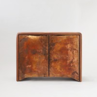 <a href="https://www.galeriegosserez.com/artistes/loellmann-valentin.html">Valentin Loellmann </a> - Copper - Small Credenza